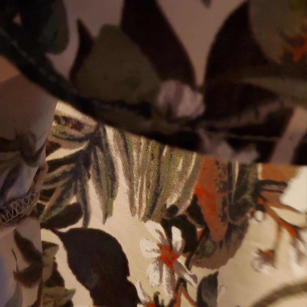 Short Tropical Patterned Casual Dress | Dynamite XS - Picture 10 of 10